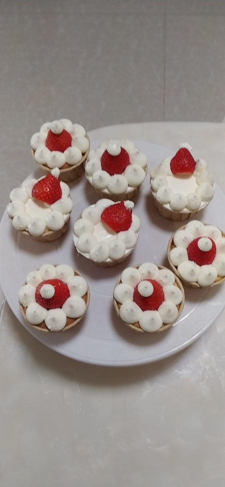 圣诞纸杯蛋糕(超详细视频教程)