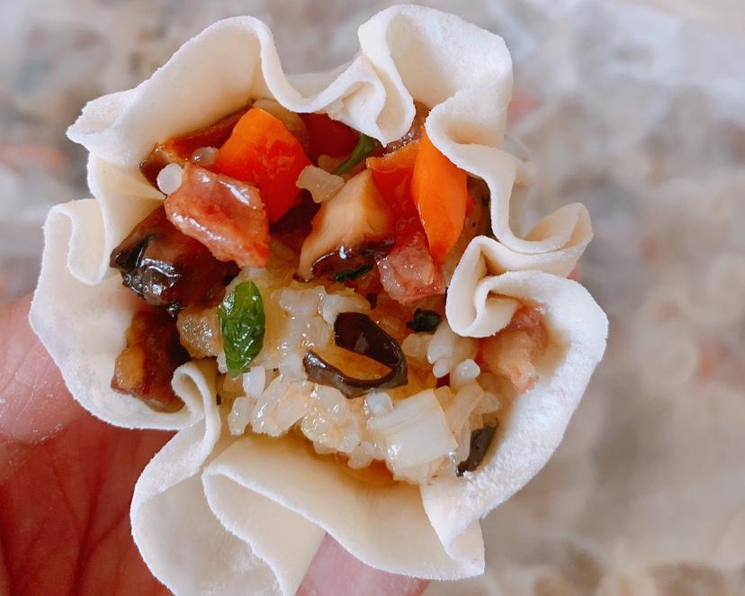 腊肠咸肉香菇木耳胡萝卜烧麦的做法