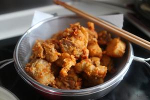 韩式蒜香炸鸡的做法 步骤6