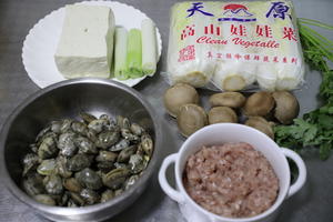豆腐蛤蜊炖蔬菜的做法 步骤1