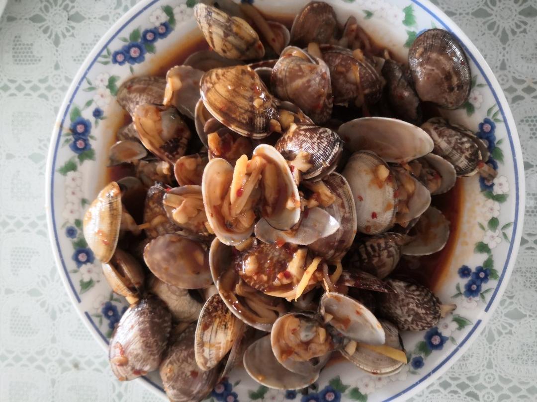 蒜香炒花甲