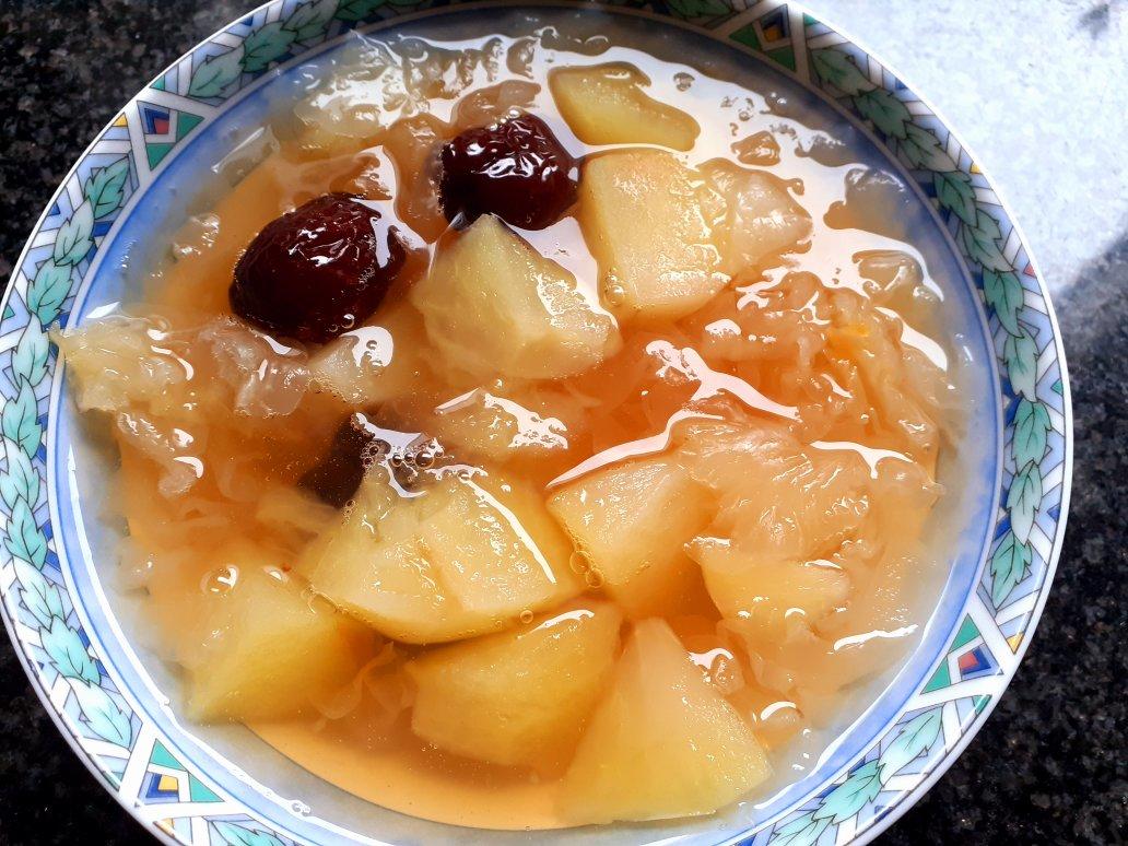苹果银耳红枣汤