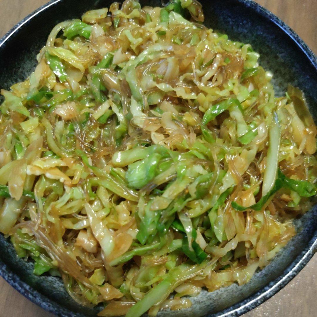 最近爱吃粉丝粉条～包菜炒粉丝