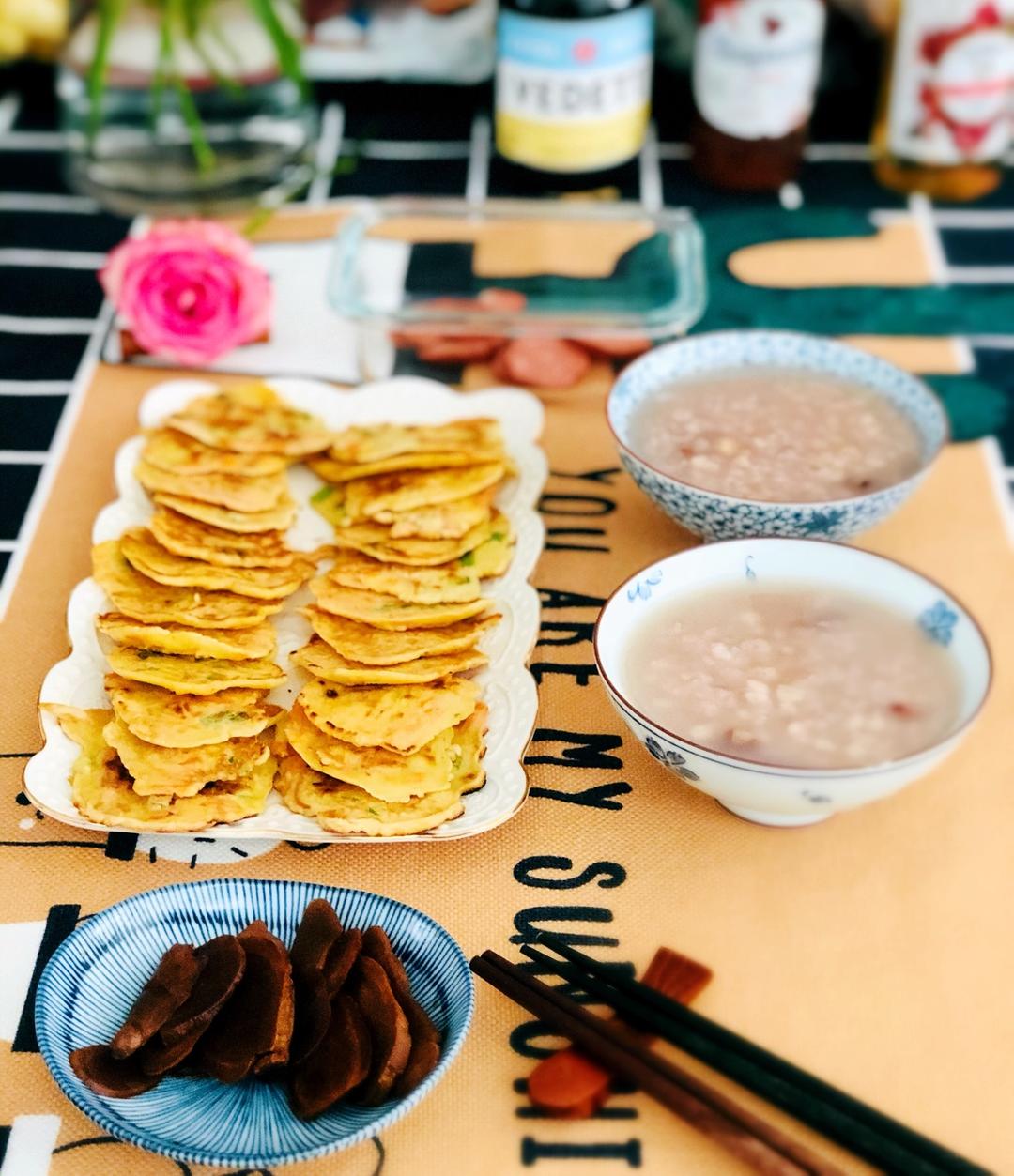 电饼铛胡萝卜丝葱花鸡蛋饼