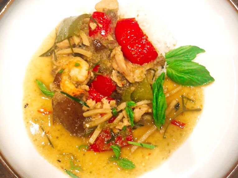 好吃到舔盘子的泰国绿咖喱 Panang Curry พะแนงหมู的做法