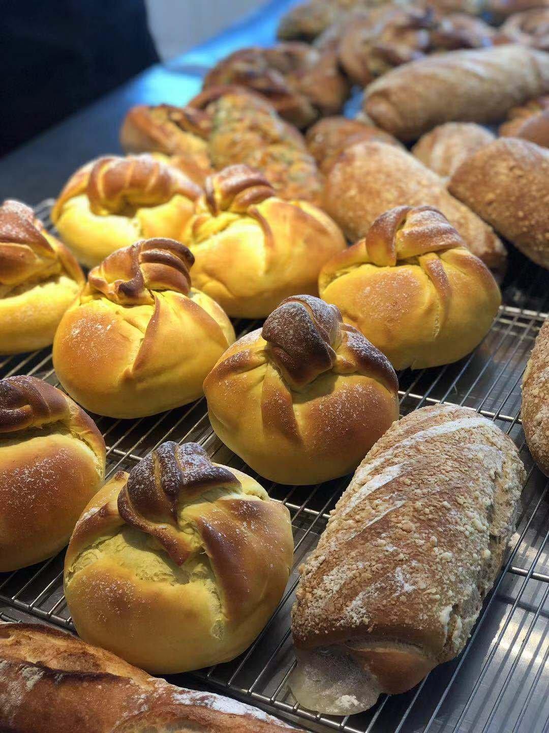 宝藏独家秘制菠菜芝士软欧