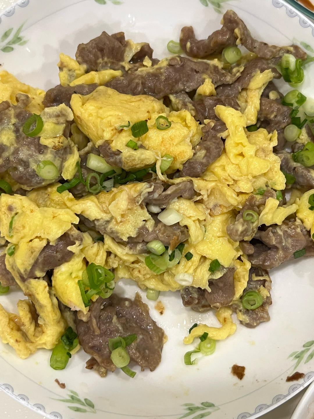 滑蛋牛肉，牛肉滑嫩，鸡蛋松软