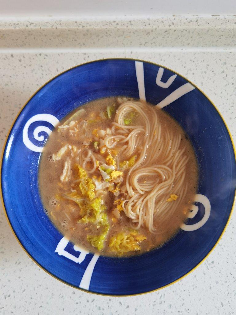 超简单的10分钟做好-热汤面