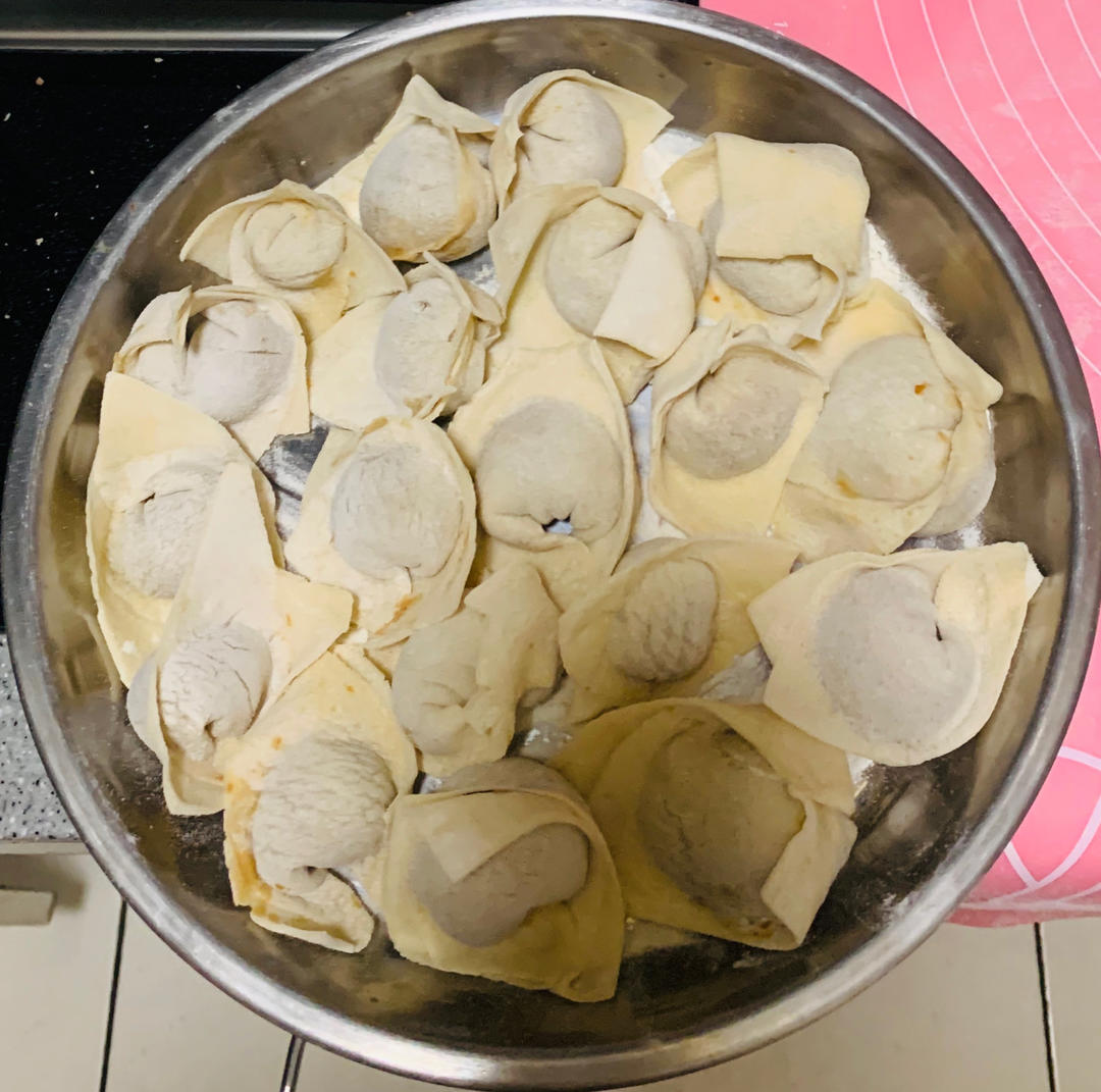 荠菜猪肉馄饨（附馄饨皮的制作）