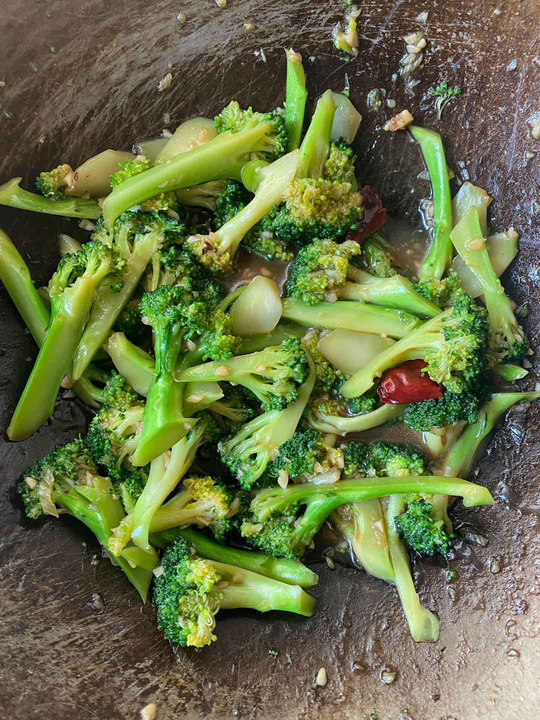 好吃到爆的耗油蒜蓉西兰花(从不修图，喜欢请关注)
