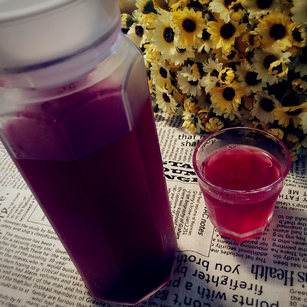 马小炒做的冰镇蓝莓汁