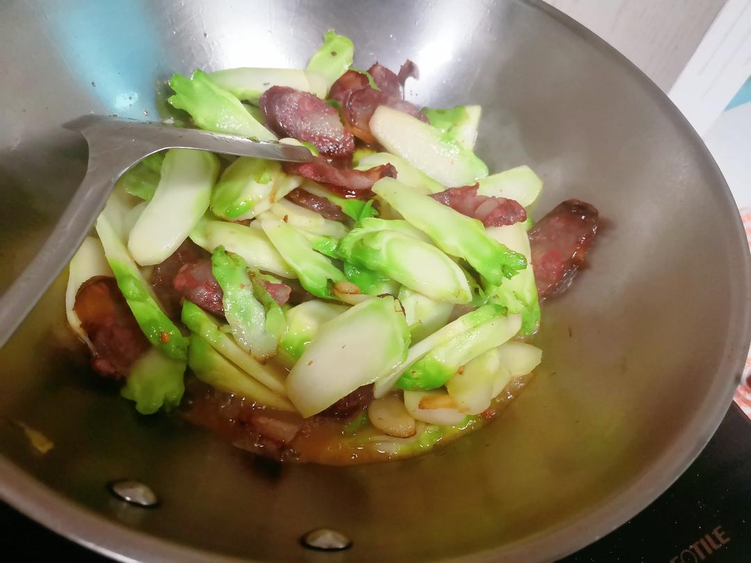 儿菜炒腊肠