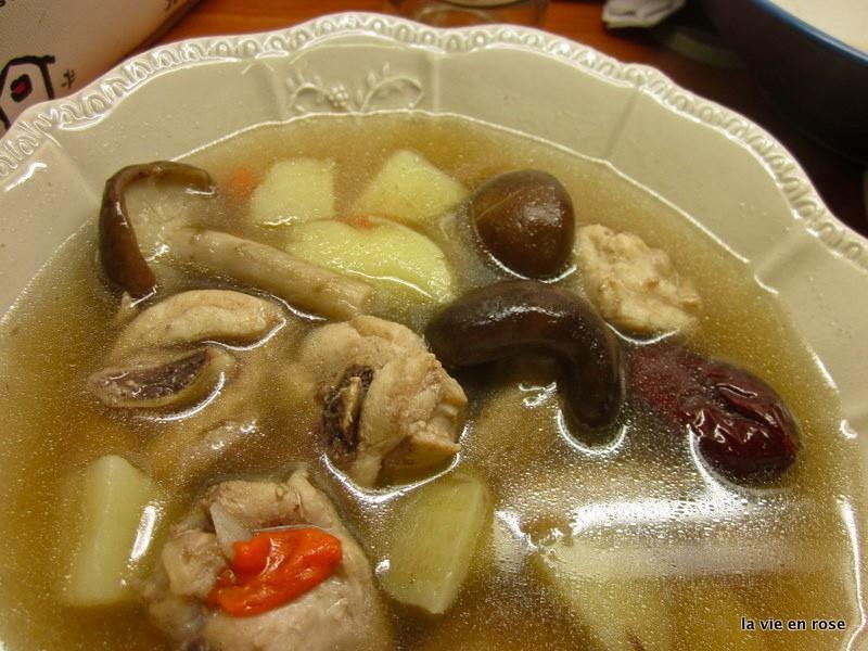 电饭锅香菇鸡汤