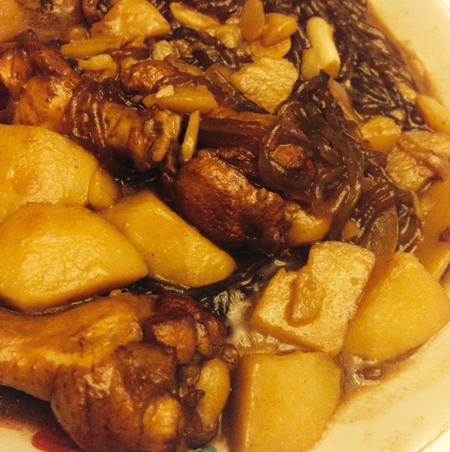 土豆炖翅根