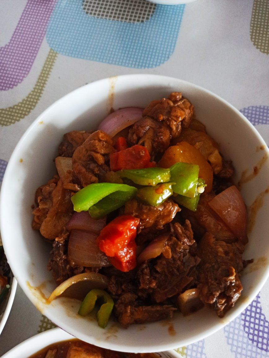 土豆胡萝卜炖鸡块