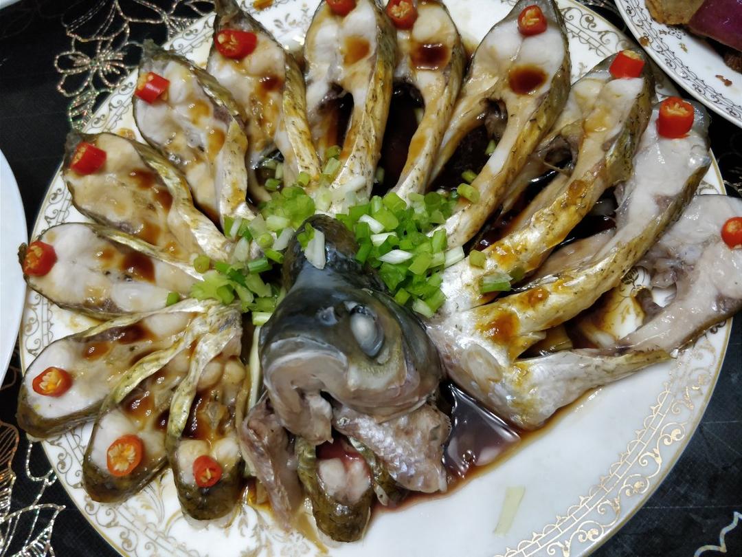 孔雀开屏清蒸鱼