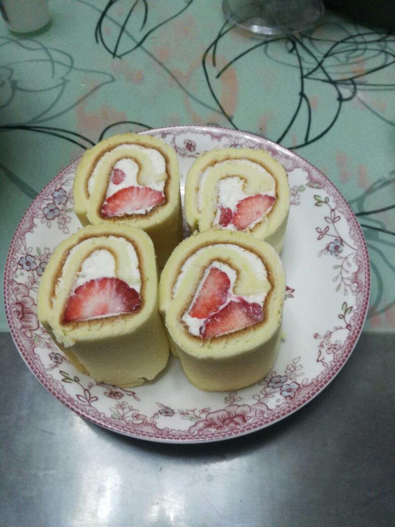《Tinrry下午茶》教你做基础原味蛋糕卷
