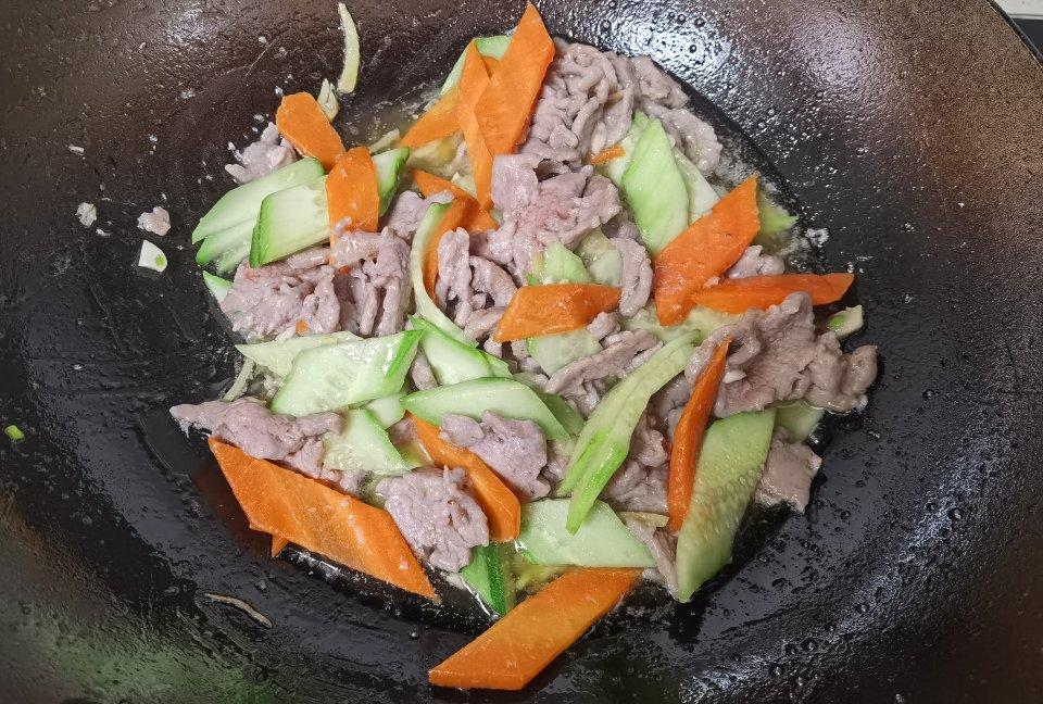 滑溜里脊#滑熘里脊（最简单的做法，吃出小时候的味道）