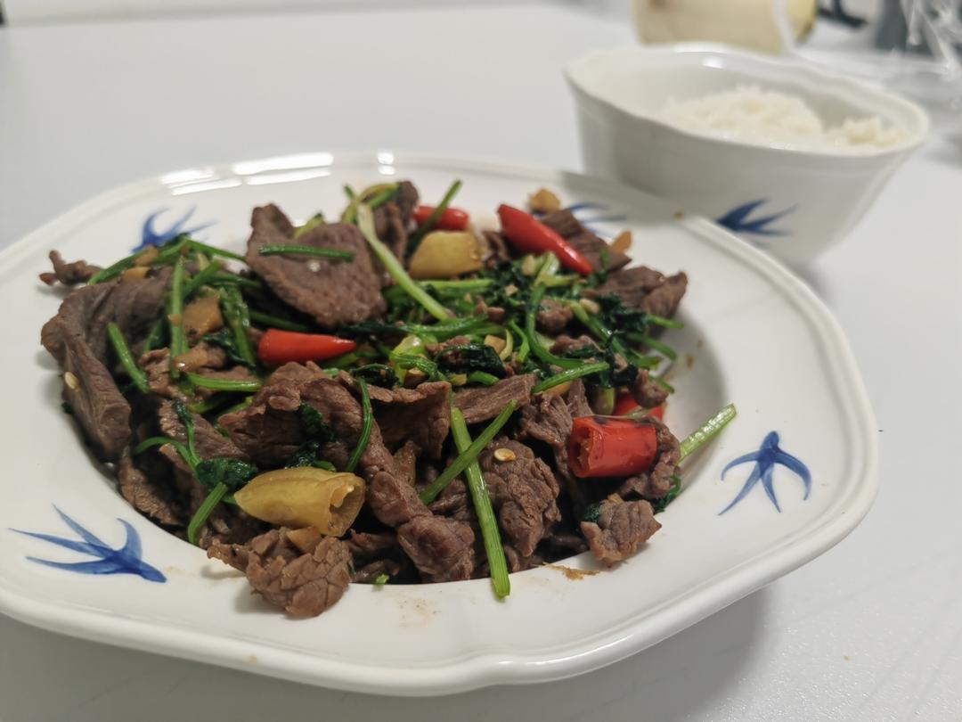 小炒黄牛肉