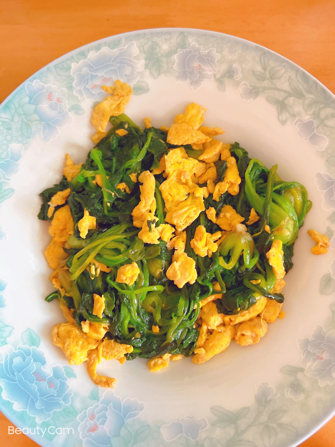 菠菜炒鸡蛋