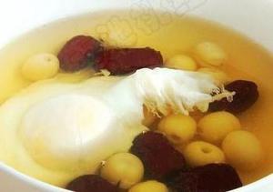 红枣莲子鸡蛋甜汤的做法 步骤3