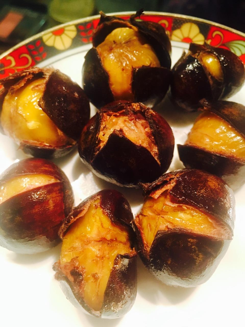 慵懒美丽的栗子