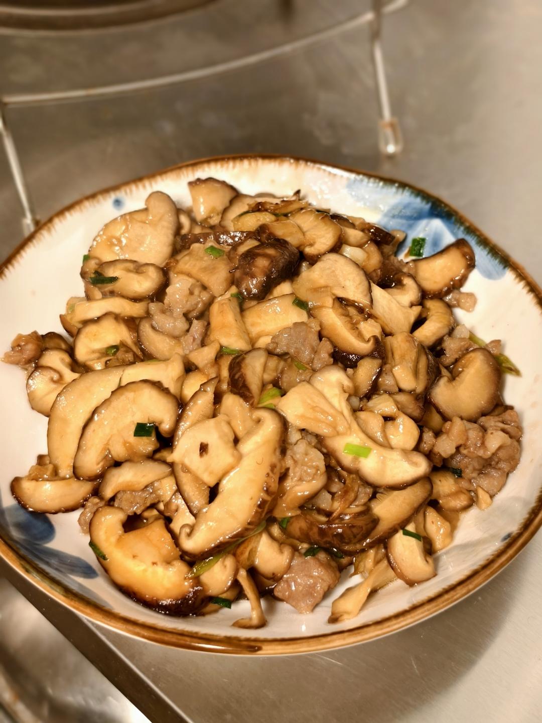香菇这样炒比肉都好吃😋素炒香菇