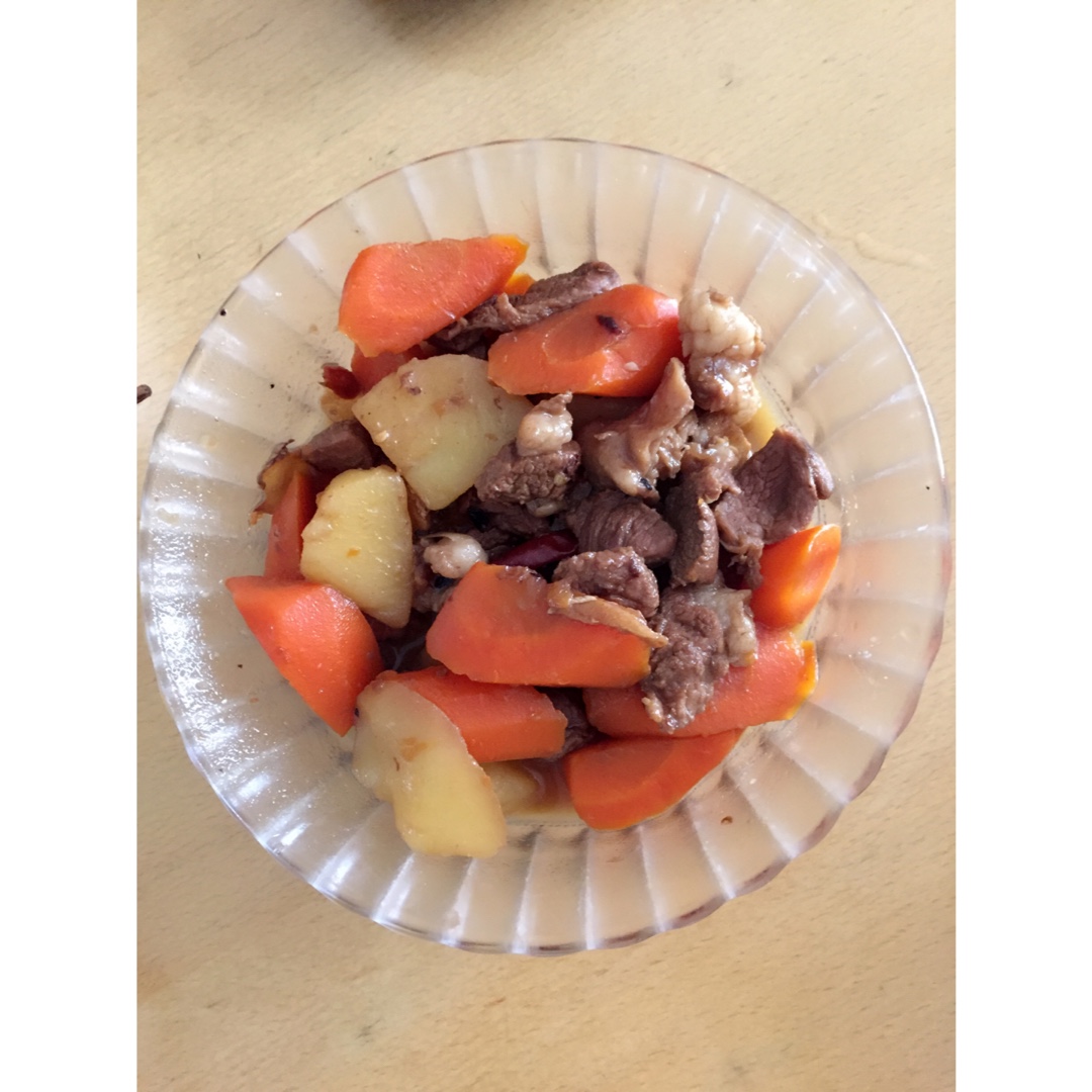 红焖羊肉炖胡萝卜