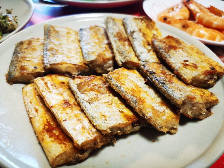 煎刀鱼段