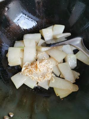 虾皮冬瓜汤的做法 步骤2