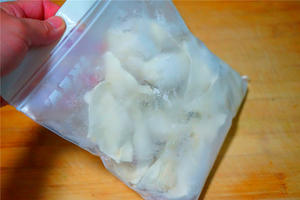 越吃越香的西葫芦猪肉馅煎饺的做法 步骤8
