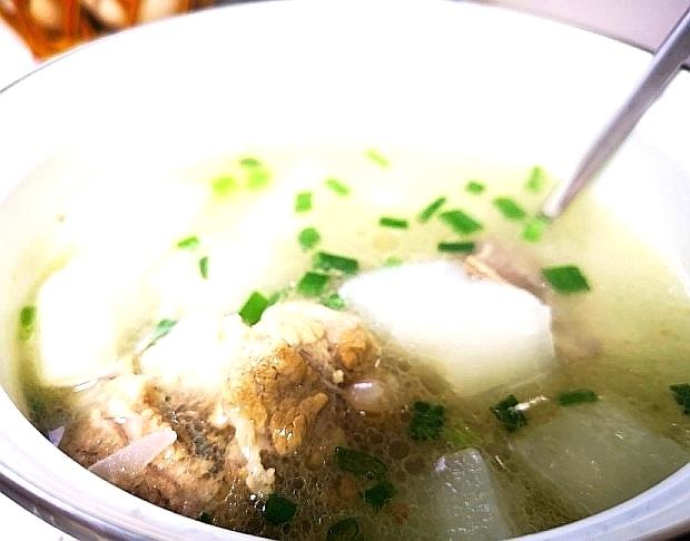 萝卜仔排汤（高压锅版）