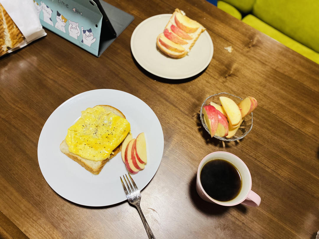 快手早餐｜在家就能做cafe的软嫩滑蛋