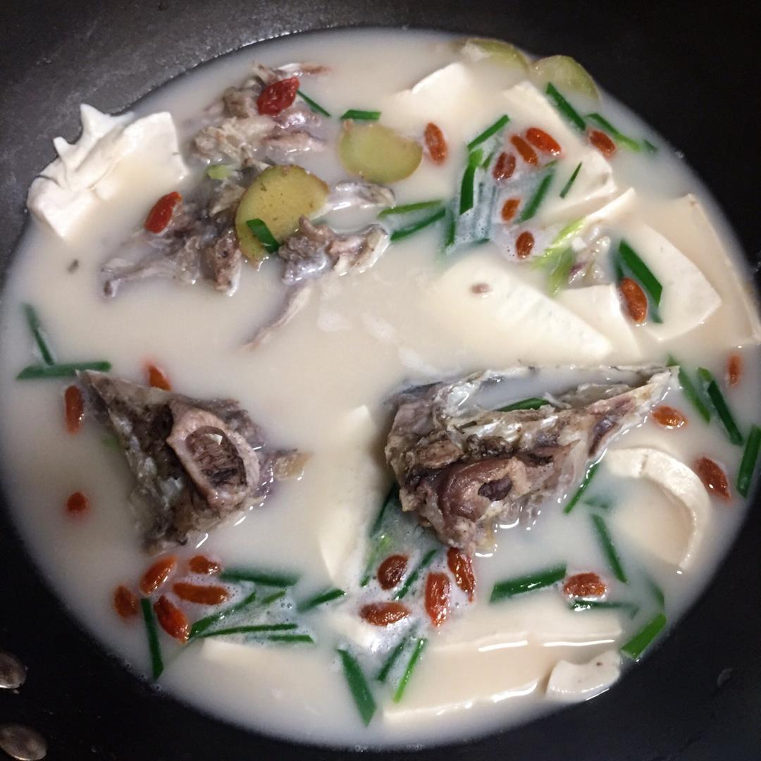 鱼头豆腐汤