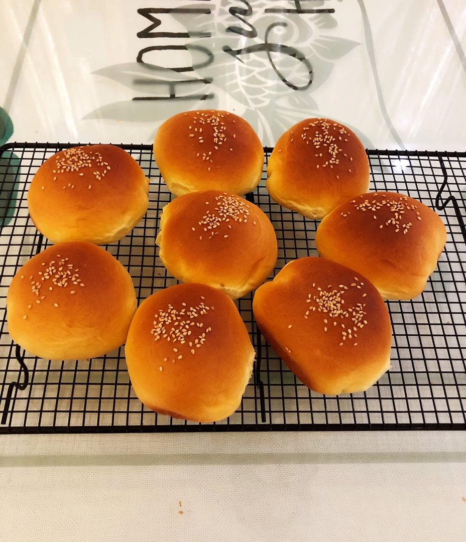 绵软清甜的豆沙小餐包