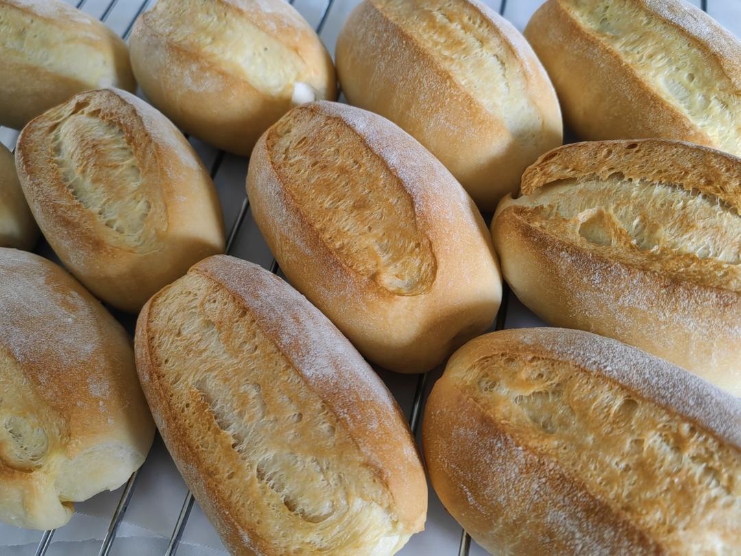 奶油软法小面包