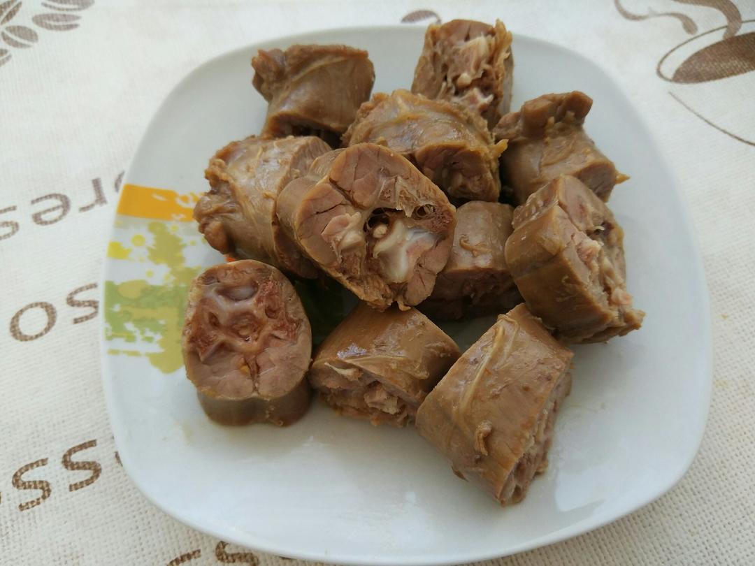 麻辣鸭脖