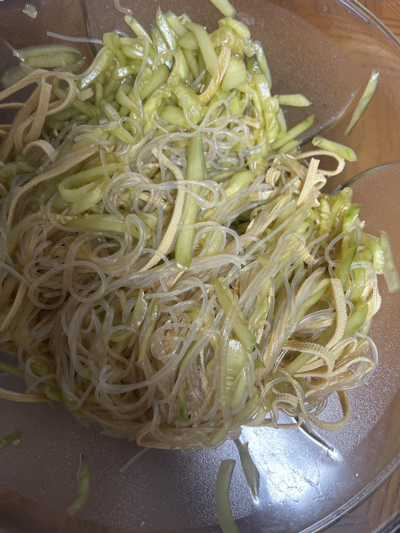 黄瓜丝拌干豆腐丝 东北凉菜