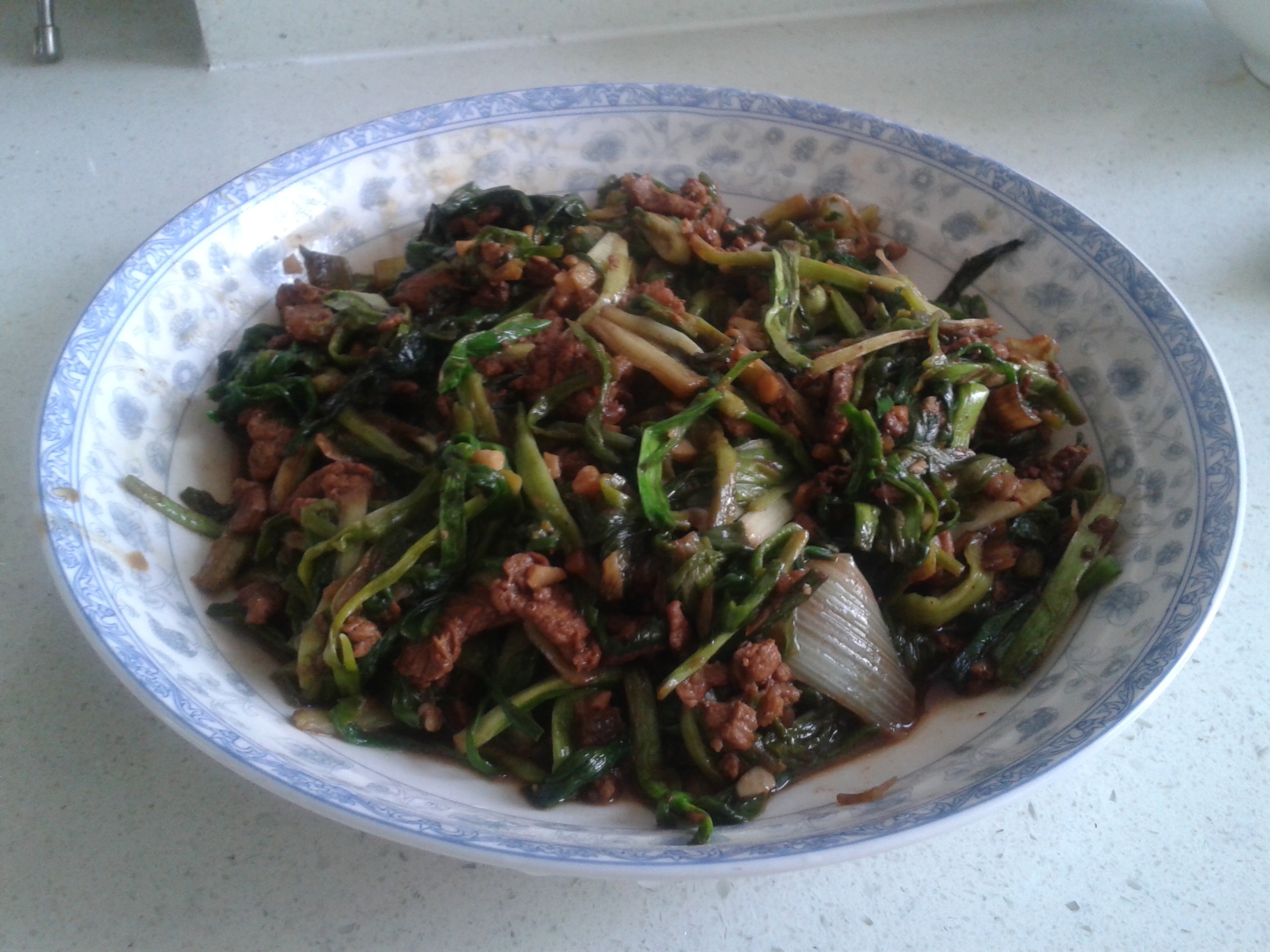 韭菜花炒肉丝