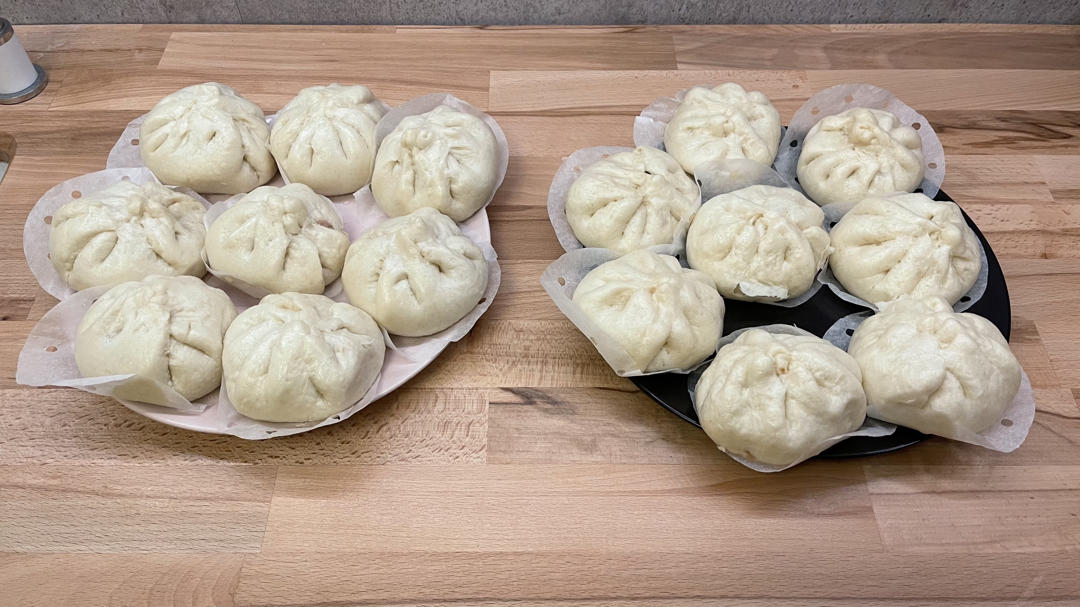 松软多汁的肉包子