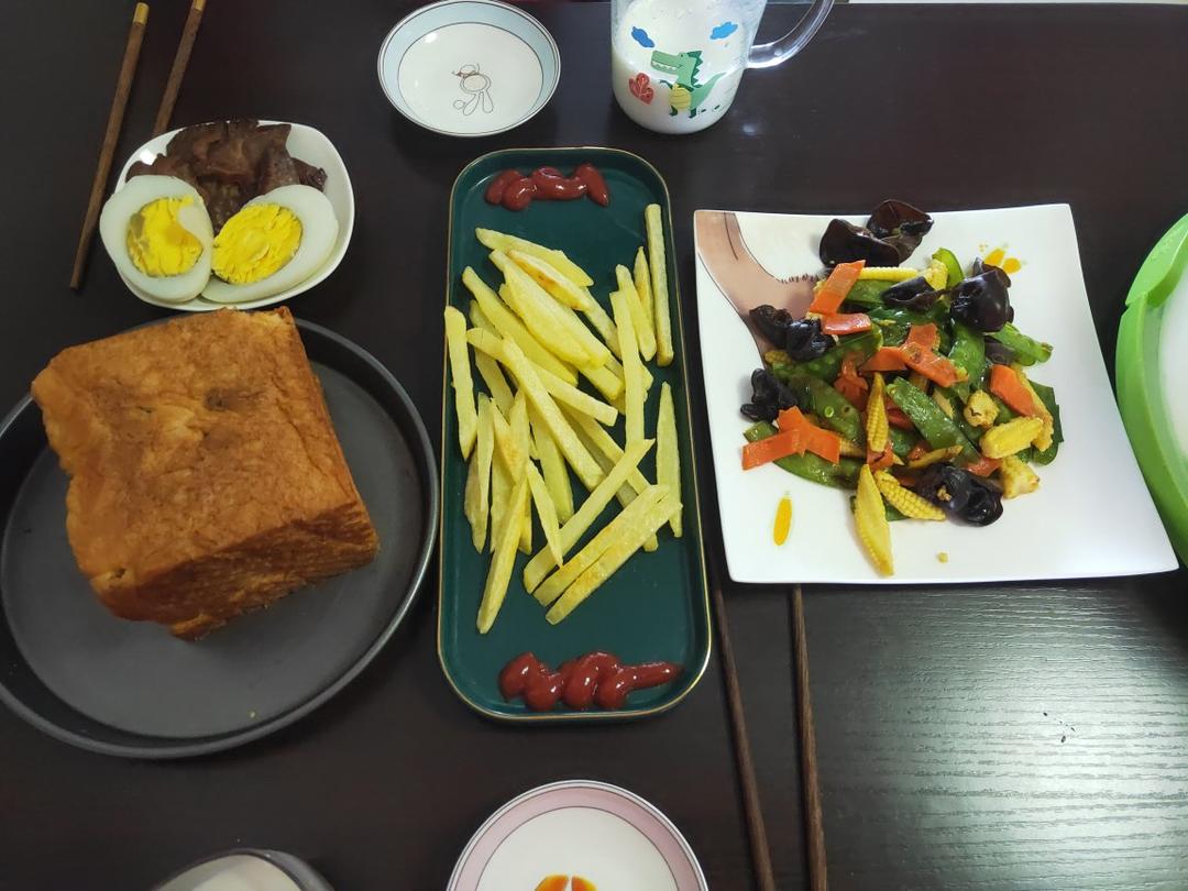好吃不胖，缤纷玉米笋炒时蔬