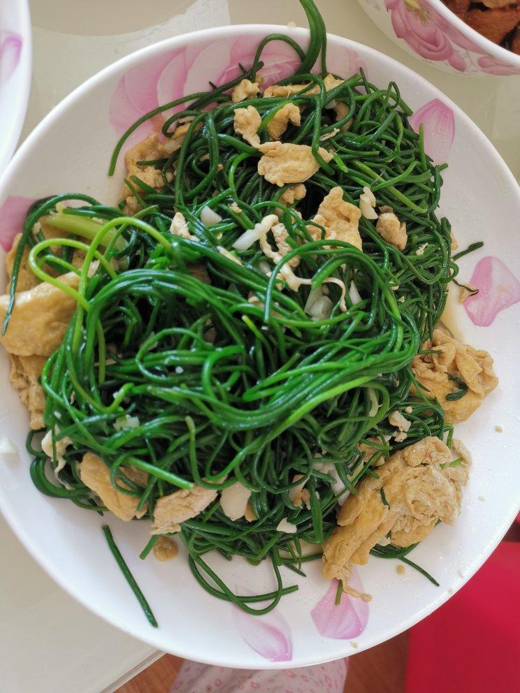 沙葱炒鸡蛋