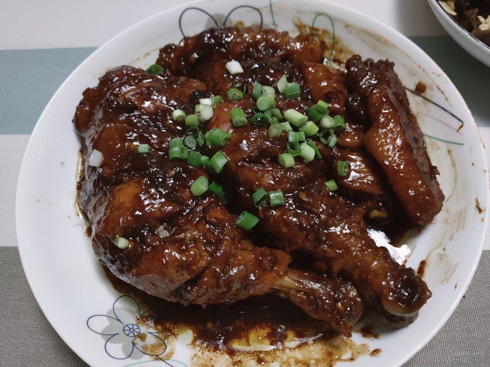 🔥好吃到飙泪的秘汁多汁蒜香鸡腿，鲜嫩到流口水。