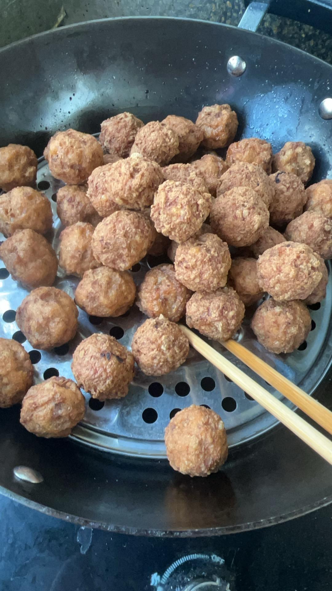 #越吃越FIT#外酥里嫩的豆腐猪肉丸子