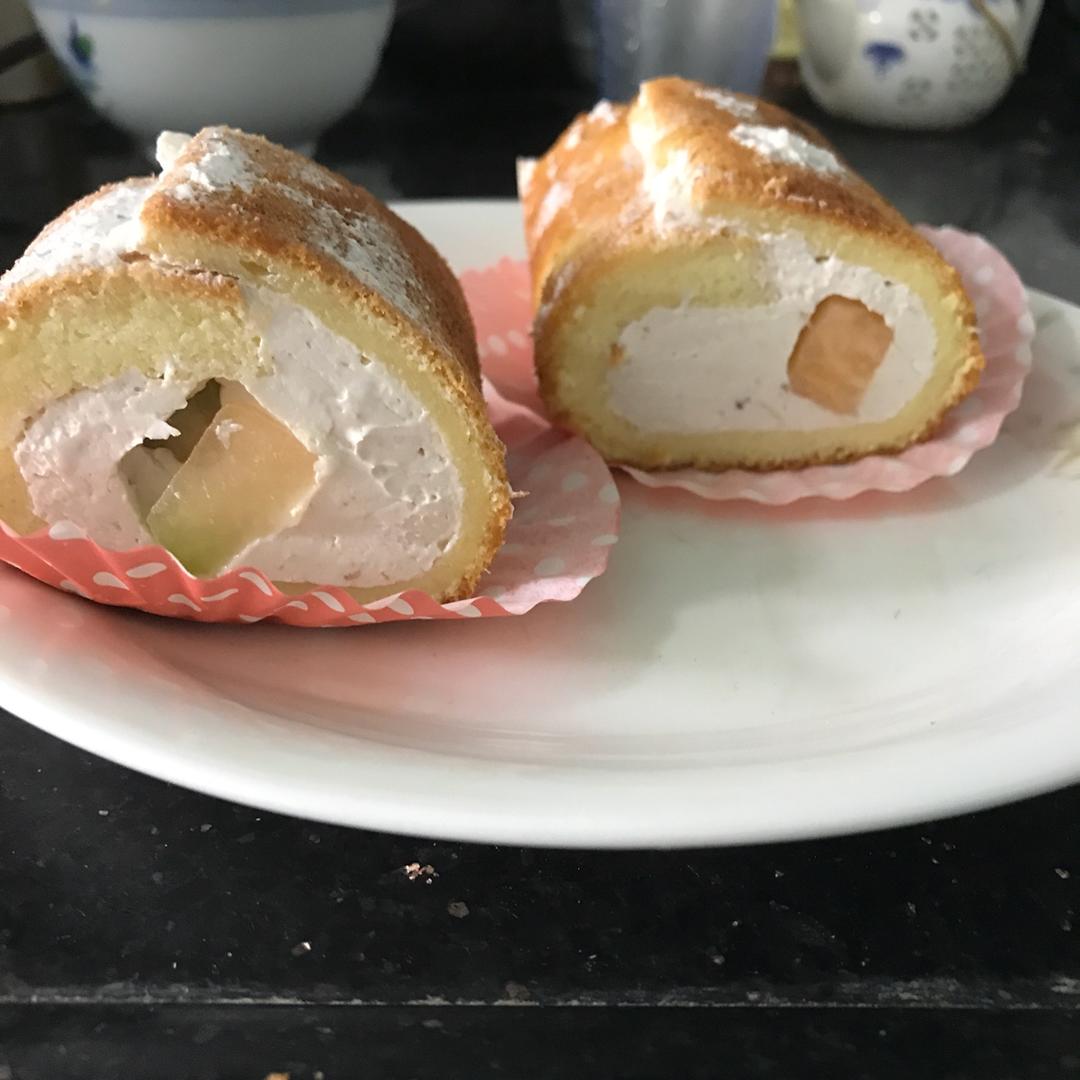 《Tinrry下午茶》教你做基础原味蛋糕卷
