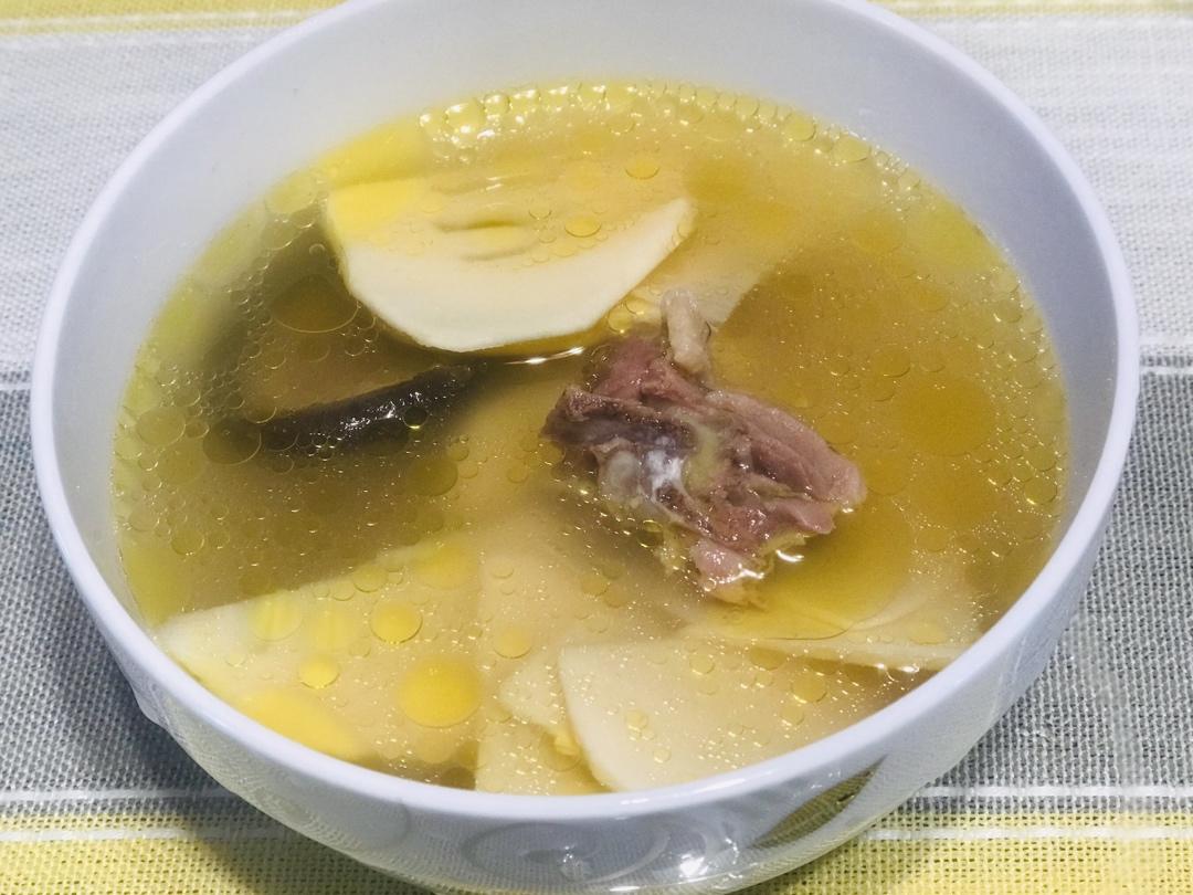 冬笋土鸡汤