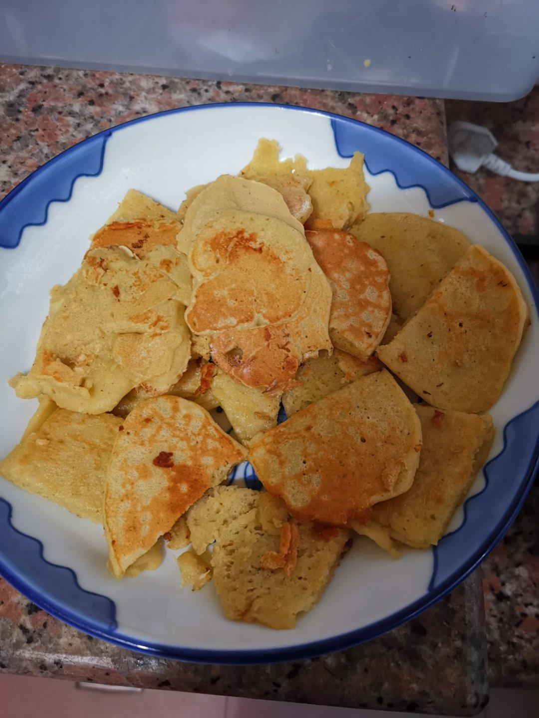 【减脂早餐】无油香蕉松饼（超简单）