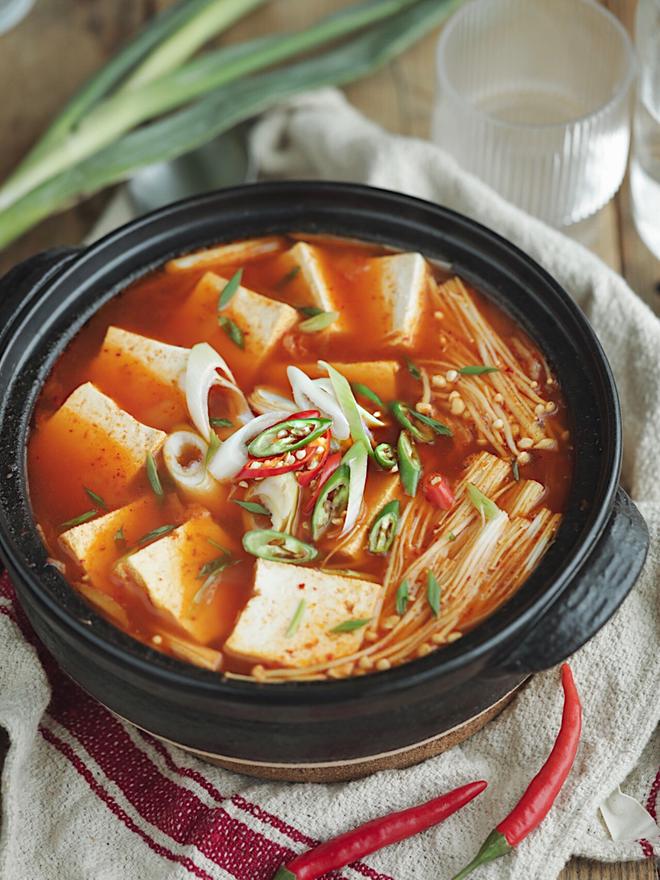 米饭绝配❗️一学就会的辣白菜豆腐汤🔥的做法