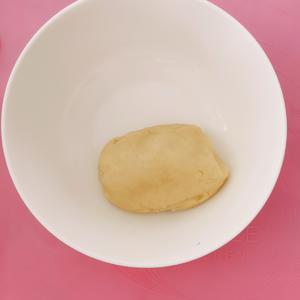 肉松蛋黄酥～万能酥皮做法（不揉手套膜）、肉松还可做月饼～的做法 步骤4