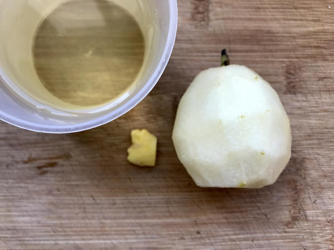 香梨白葡萄酒的做法 步骤1